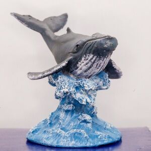 Vintage Collectible Wyland Humpback Whale Mini Figurine